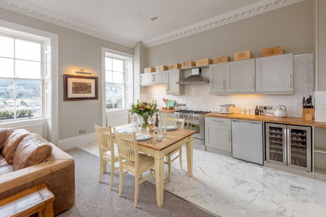 Luxury Two Floor Central Duplex Apartment Free Parking Bath Exteriör bild